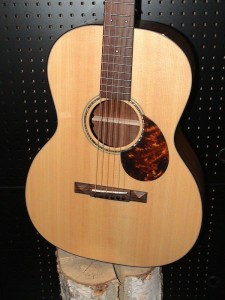 Breedlove American Series Revival 000 S/M günstig online kaufen